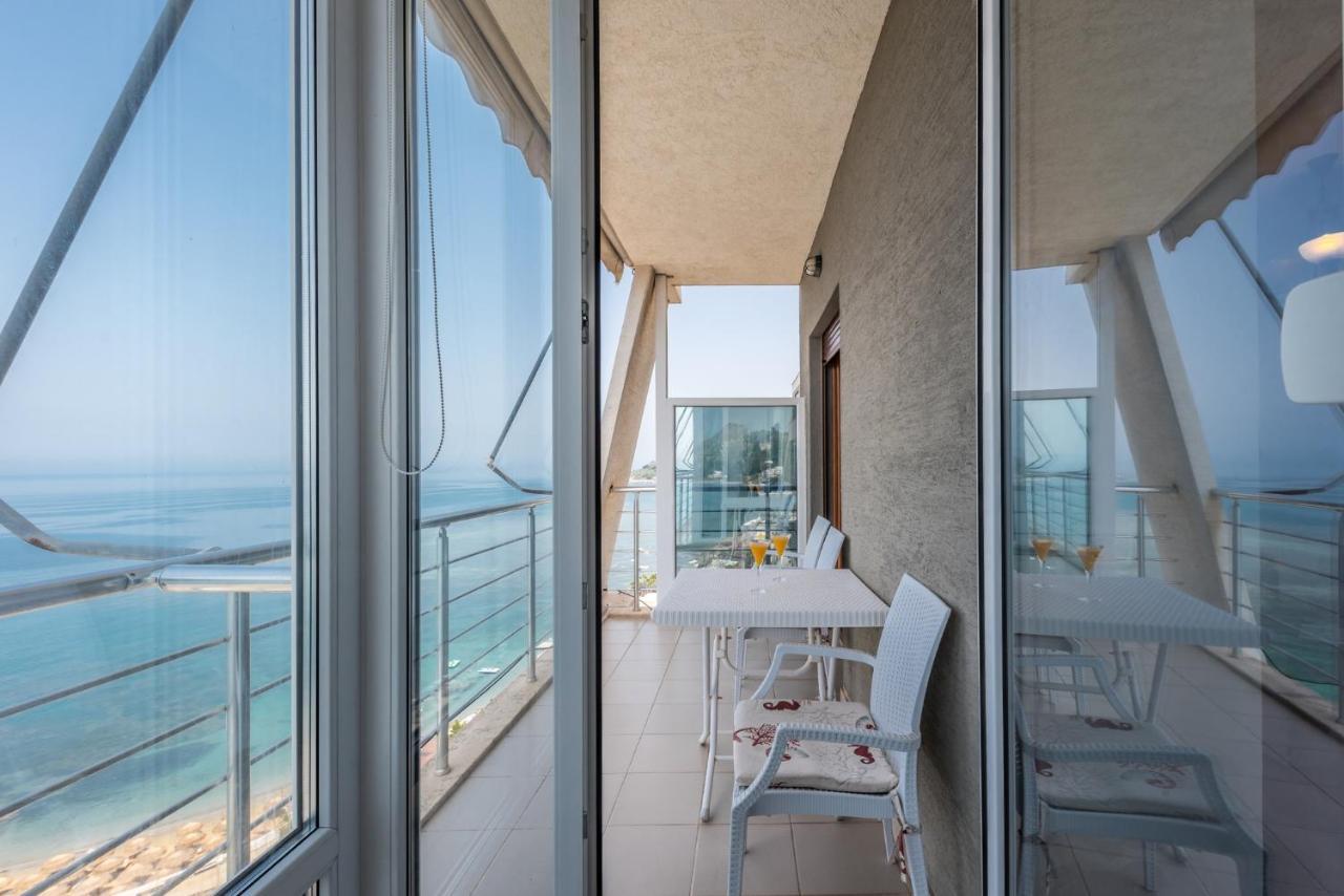 Spectacular Seaview Penthouse Appartamento Durrës Esterno foto